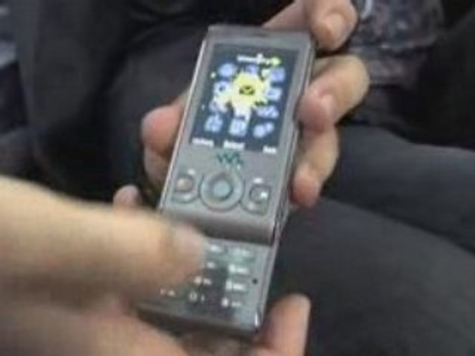 Sony Ericsson W595 review