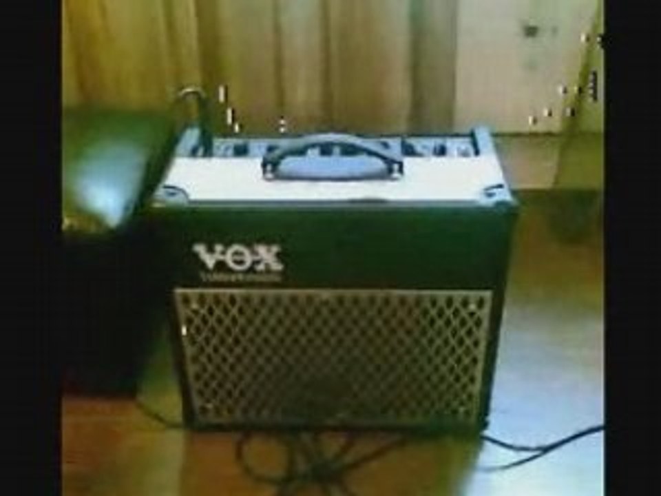 Vends Ampli Guitare Vox Valvetronix AD15VT