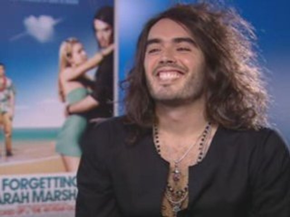 BBC apologises for Brand & Ross prank call to Andrew Sachs