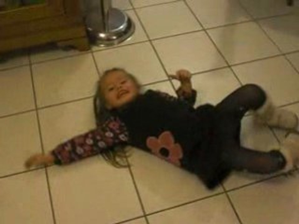 Elisa fait sa 'tite folle (2)