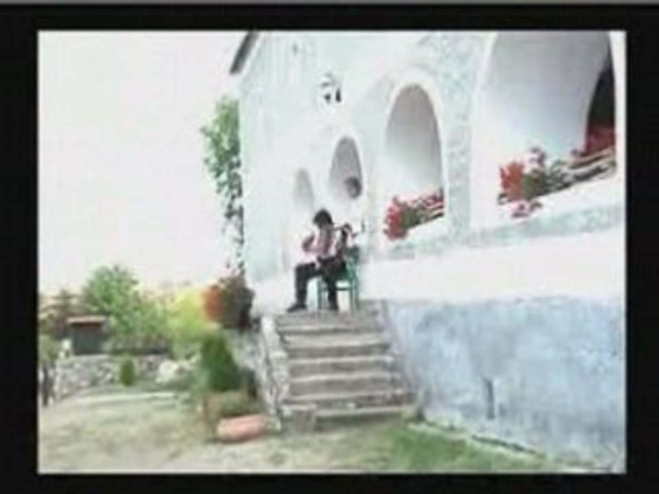 Ungarische Musik mit Dommi auf www.uhr-zeiten.de