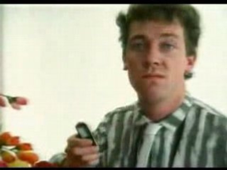 Hugh Laurie-publicité annees 80