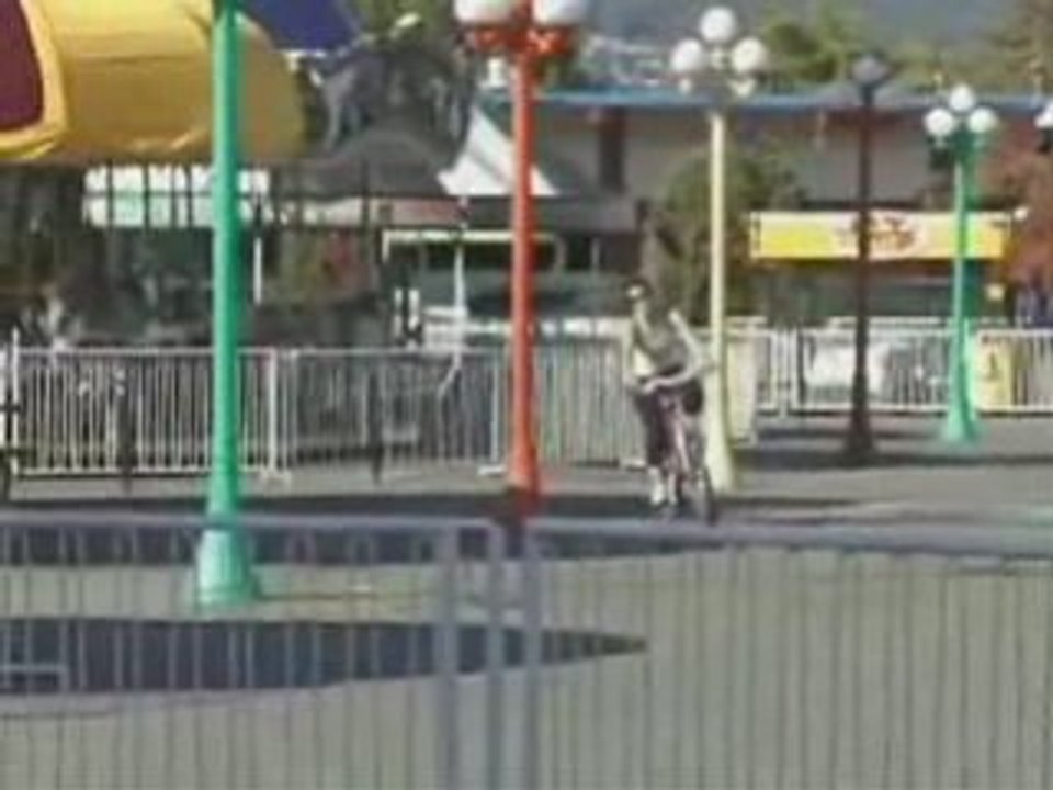 La fille en velo