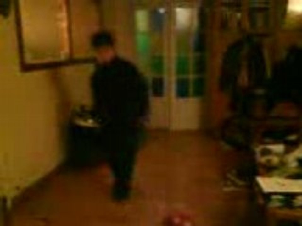 Paulo qui danse le hip-hop