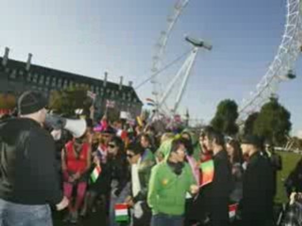 Fanwalk Day 1 - Perfect weather in London