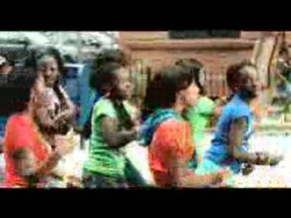 Lil Mama-G-Slide Tour Bus