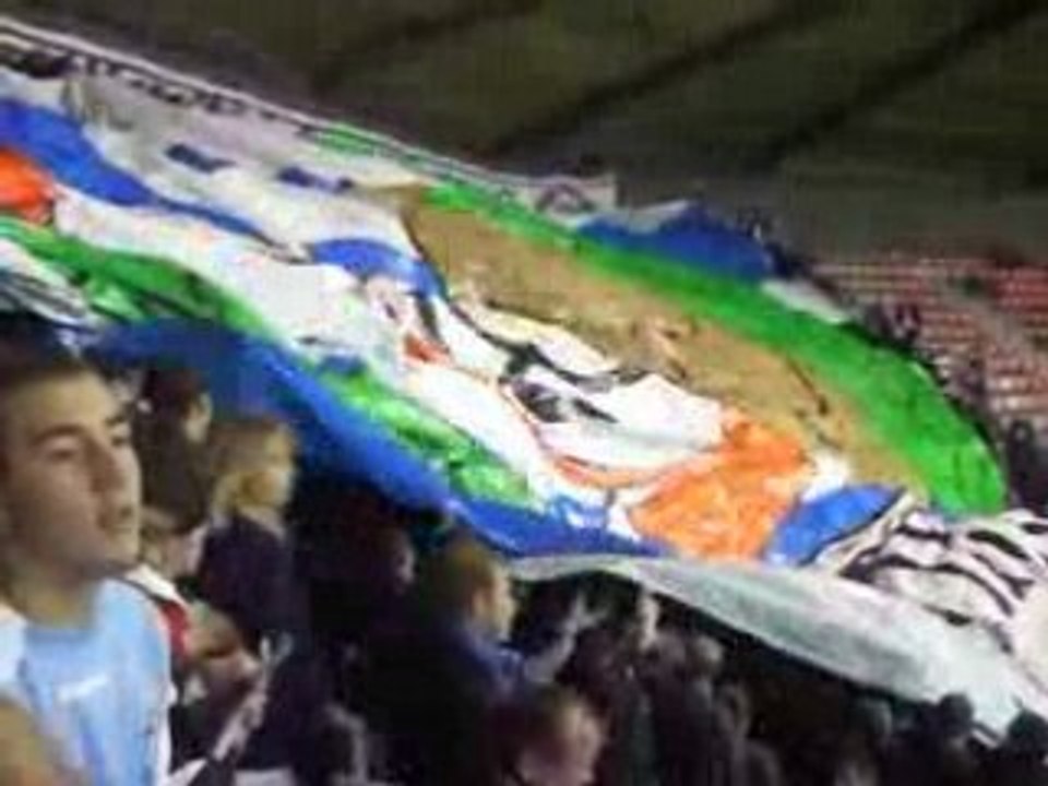 RCS - ESTAC : tifo jeunes UB90