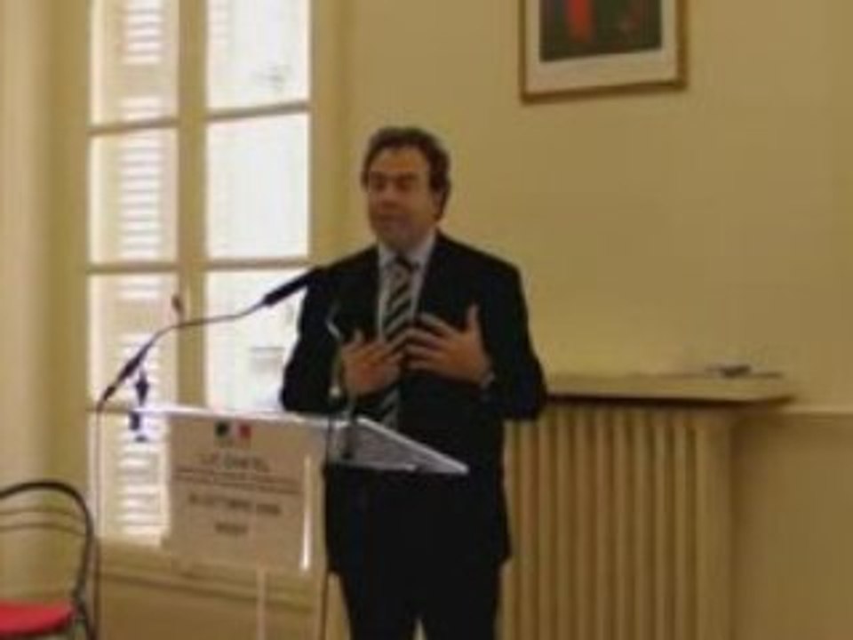 Luc  Chatel Camif Questions Journalistes