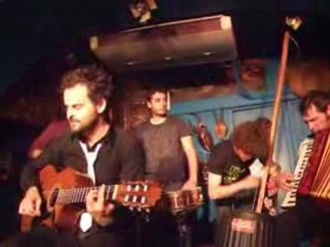 Les petites bourrettes - Du sang sur ma chemise