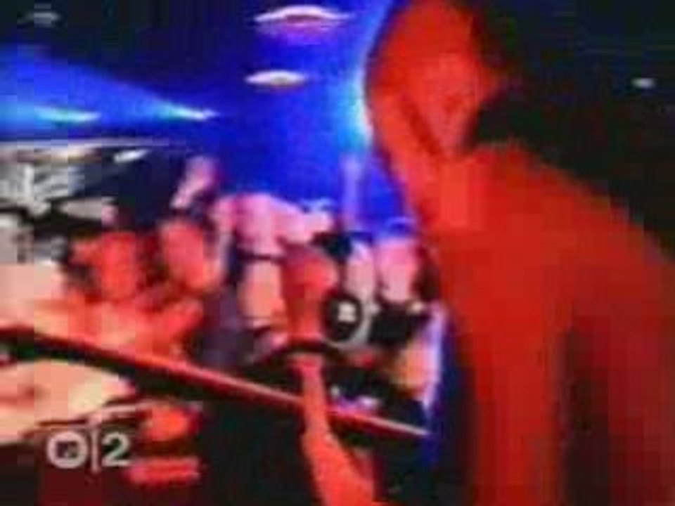 SOAD - Darts (Live MTV2 Europe 19-10-2001)