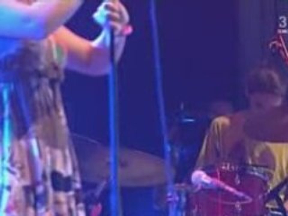 Zero 7 - Distractions (Live Lowlands 2006)