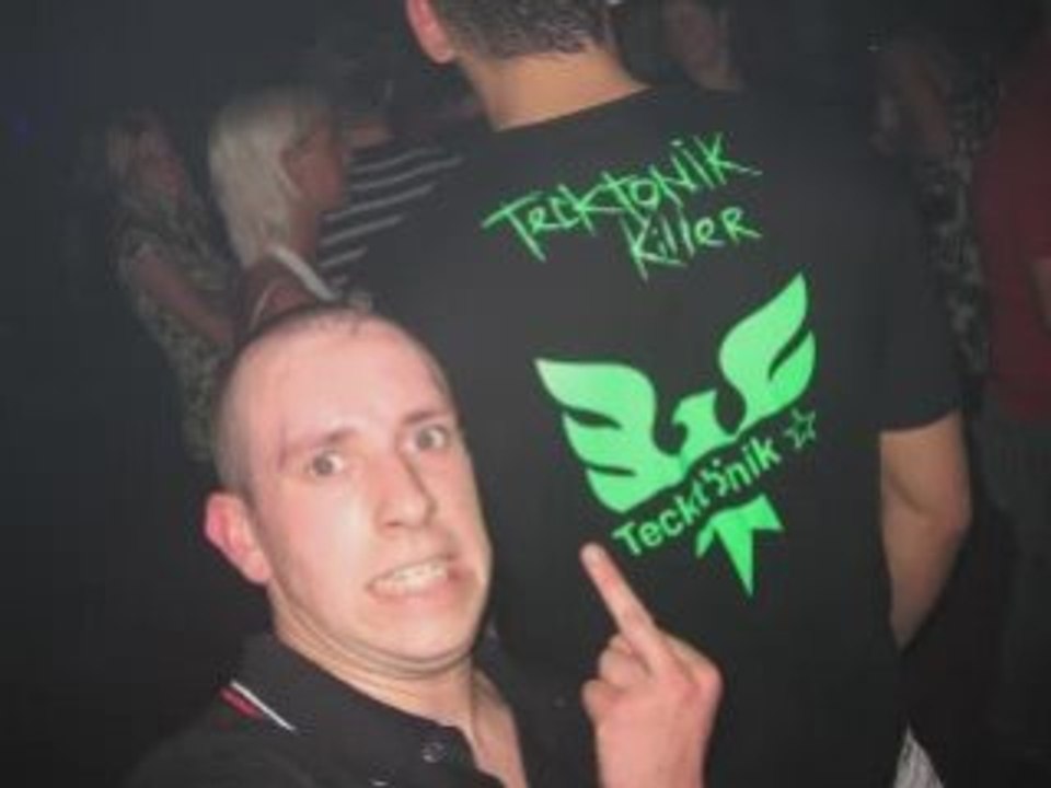 HARDCORE VS HARDSTYLL