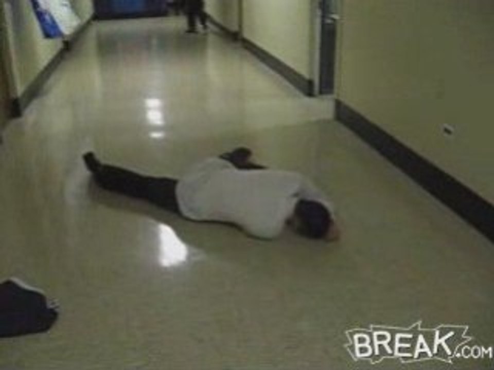 Attention devant toi