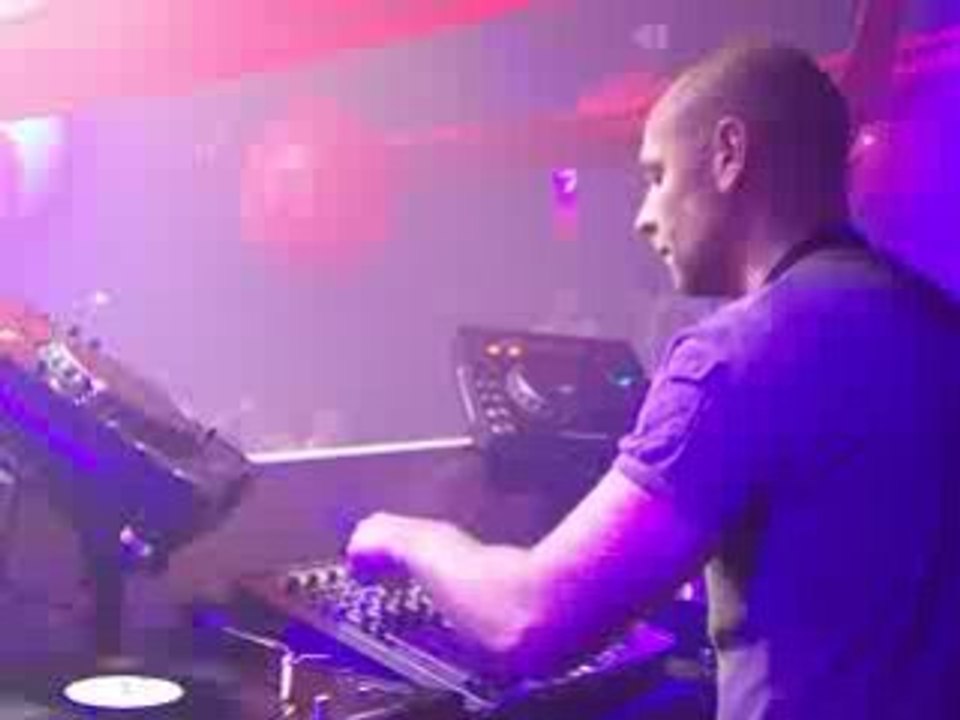 Dj skot guest@ h2o le 31/10/2008