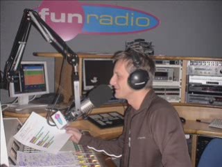 Max(funradio) le jeux du a fait caca