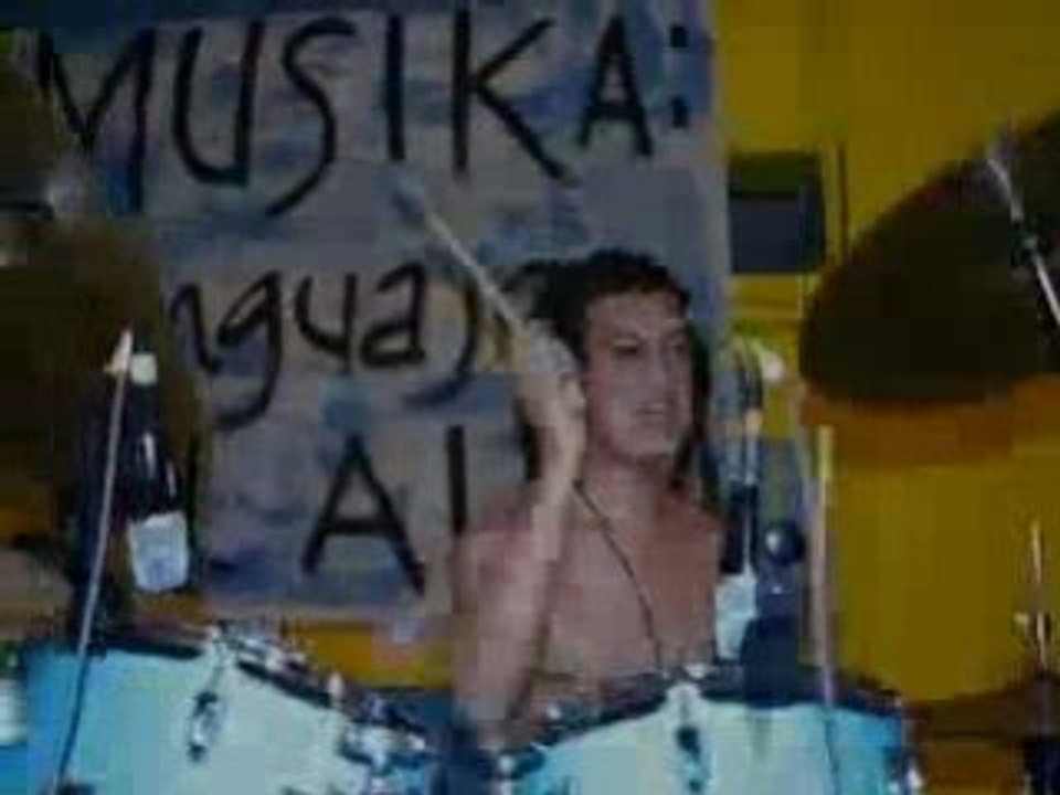 Bandas Punk de Medellin Colombia "NADIE" Emilio...