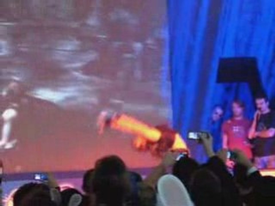 Lara Croft au micromania games show 2008