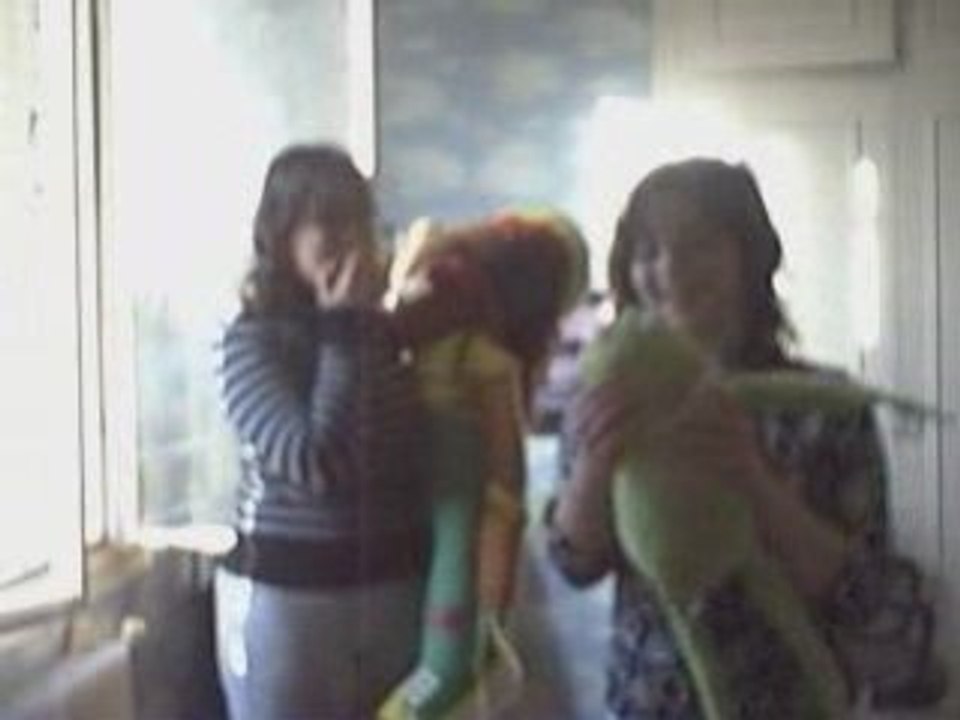 Didine et Lolo "I Kissed A Girl !!!!!"