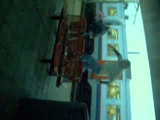 Jumpin' in a station - Waiting