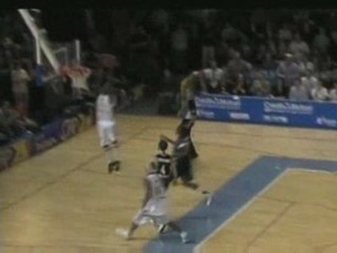 Action, Pro B : Dunk de Lamine Kanté contre Paris Levallois (2008-2009)