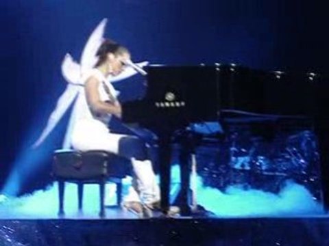 alicia keys zenith nantes intro fallin