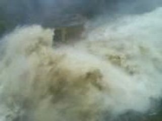 Barrage 4 vannes ouvertes