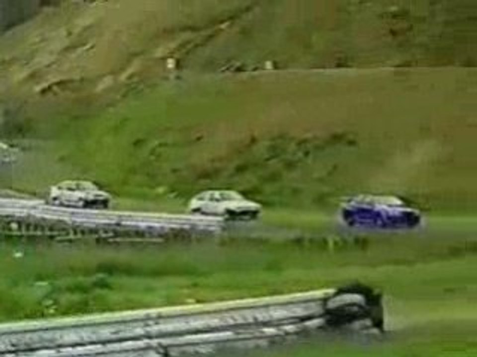 Nissan Skyline R34-GTR vs 2 Toyota Corolla AE86's