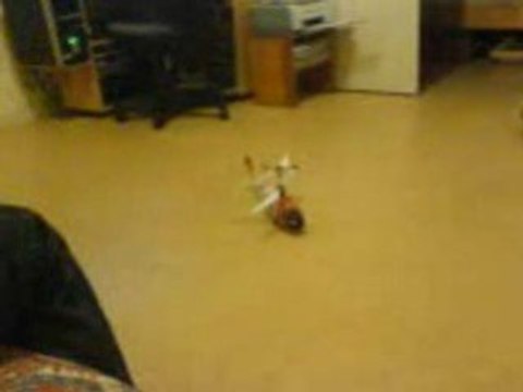 Vol de mon Hawk en Indoor.. Après réglage 4 en 1