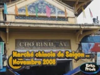 VIETNAM - CHARGER UNE MOTO