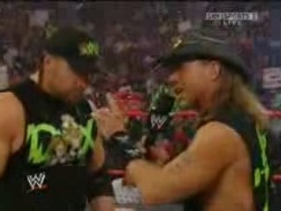 Monday Night Raw 11/3/08 Part 8/23