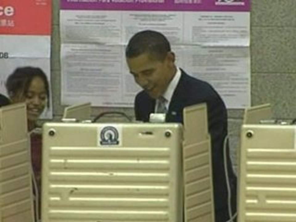 Obama casts his vote