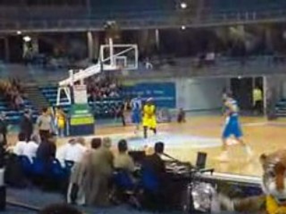 dunk pierce