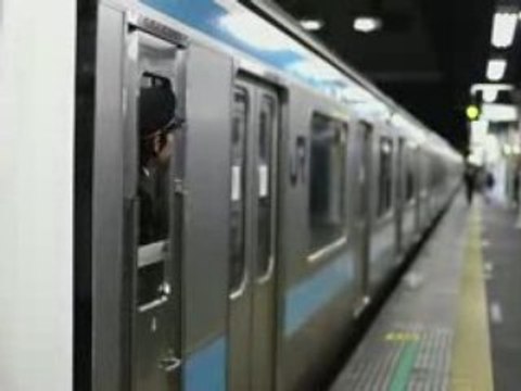 Tokyo Reality ( Canon EOS 5D Mark II )