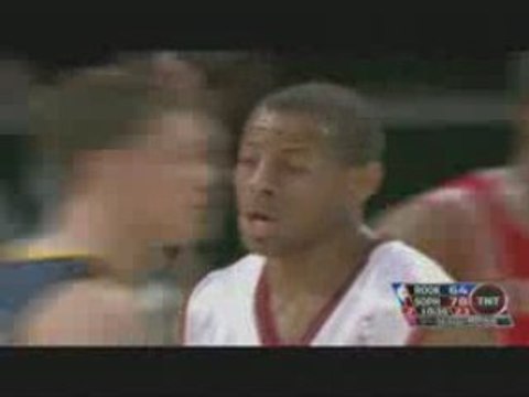 Andre-Iguodala-between-the-legs-dunk-2006-NBA-Rookie-Game