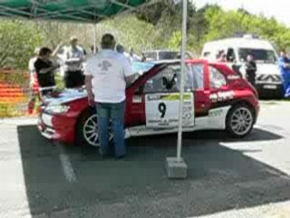 Depart 306 maxi F2000/14 es 4 rallye val d'agout 2008
