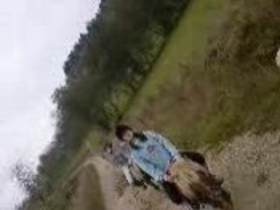 Julie et Romane sur Quiucru et Roudoudou