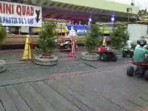 Quad Entre Potes A La Fête Des Loges