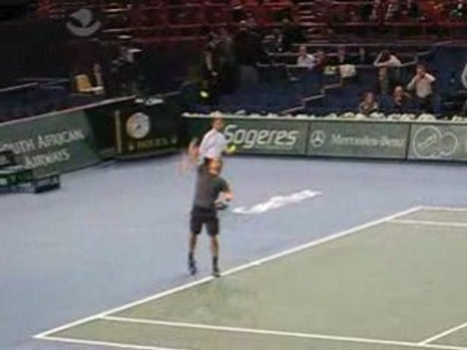 Masters Series Bercy 2008 - Training Federer (4)