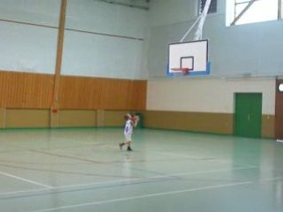 QUENTIN AU BASKET