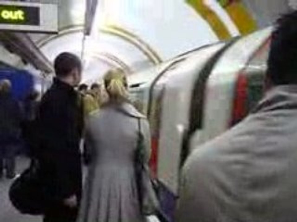 Metro bondé à Londres