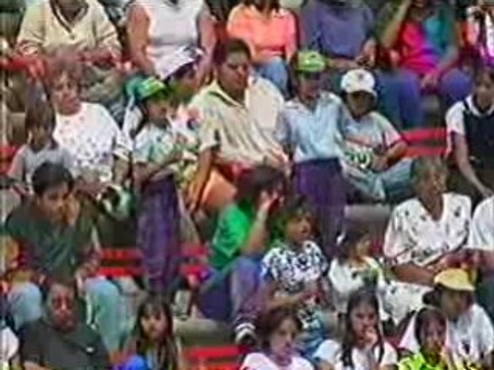 Anahi en concierto
