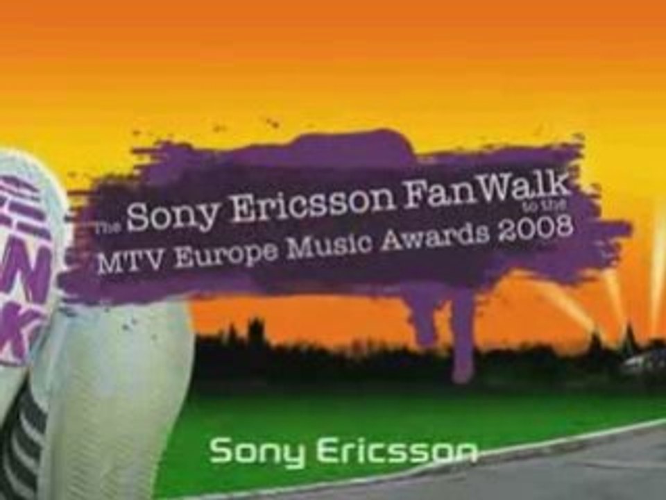 Funny fanwalk trashcan monster