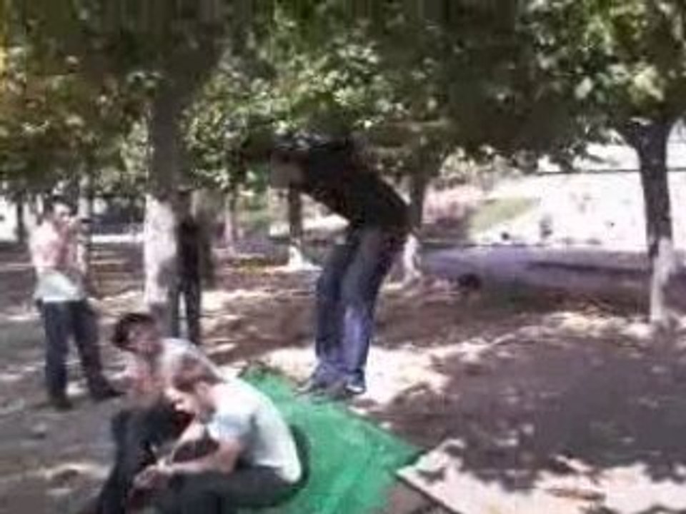 Tangui salto arriére