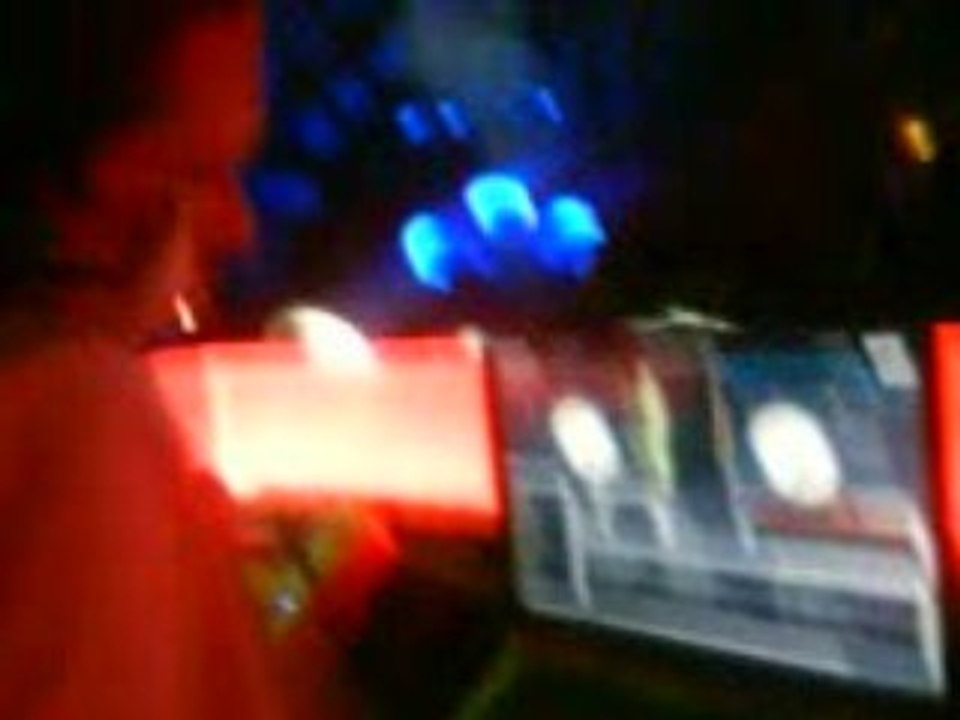 dj toy live at pop light 2