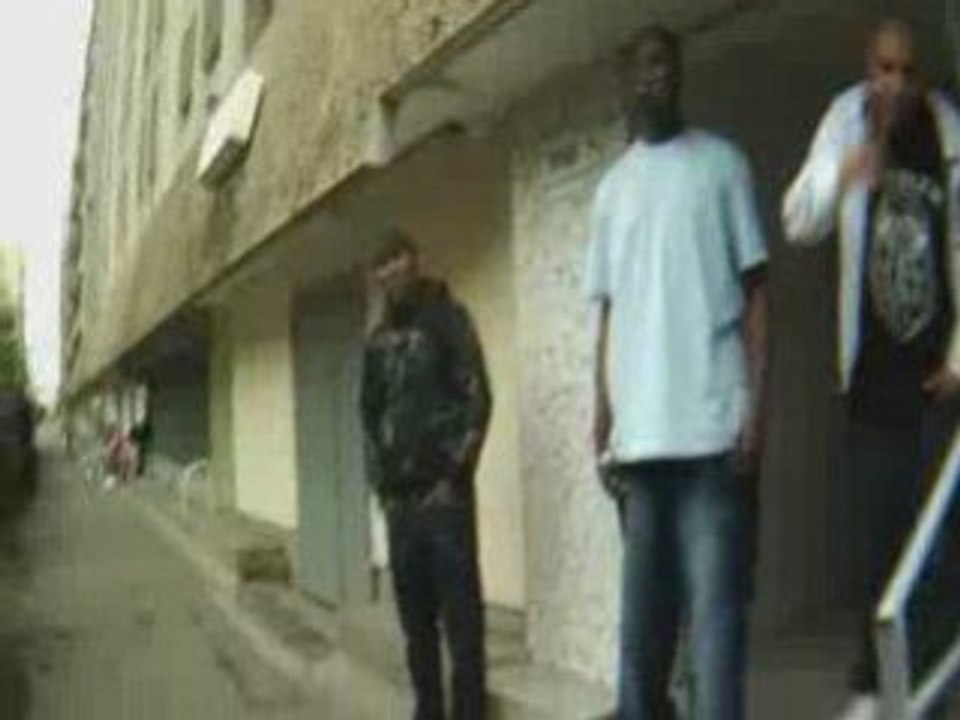 Clip Nysay Feat Issaka - On Fume On Traine