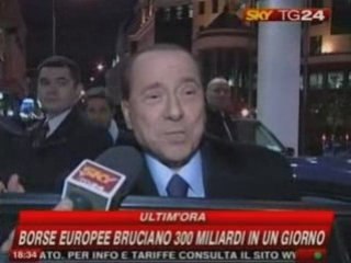 Berlusconi: "Dio ci salvi dagli imbecilli"