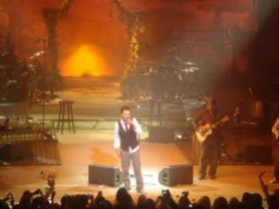 christophe mae en acoustique à lille le 1 nov 2008    (14)