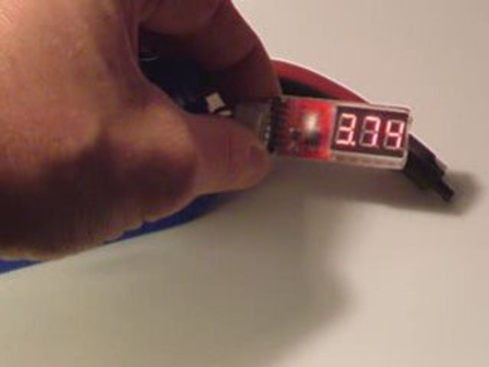 Voltmétre 2S>6S embarqué CBRacing présentation