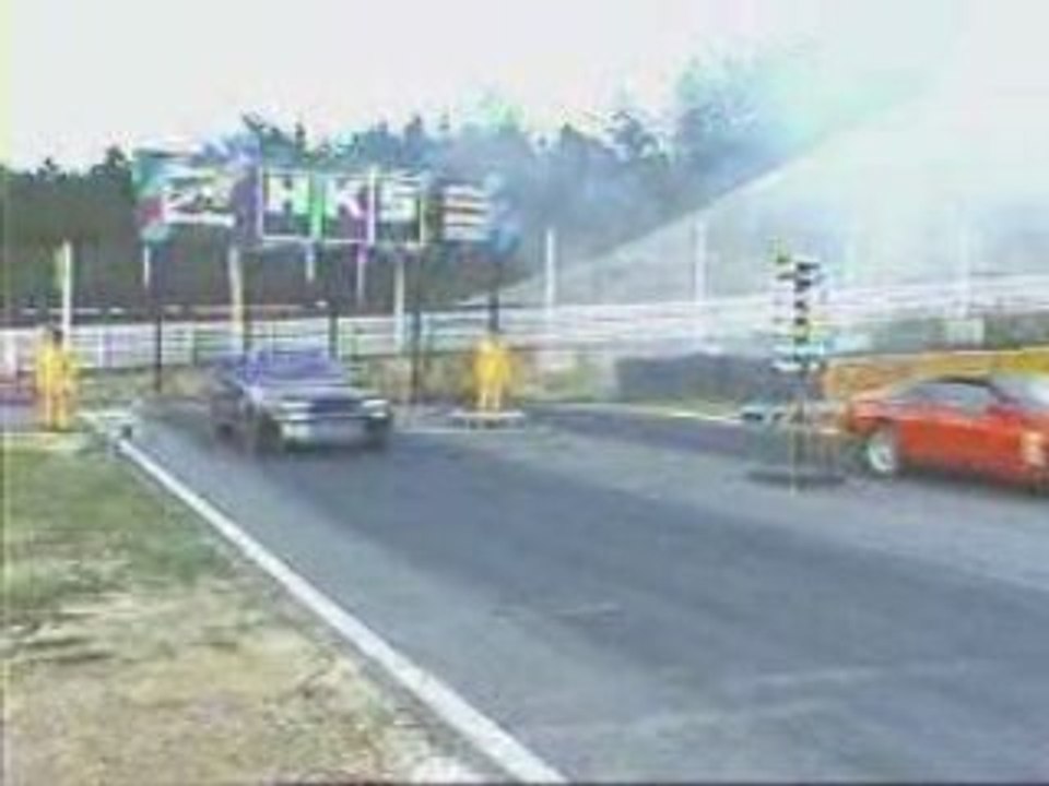 R32 Nissan Skyline GT-R vs Nissan 300ZX twin turbo