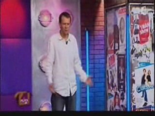 Arsen - Célibataire dans 'Plié en 4' 🎭